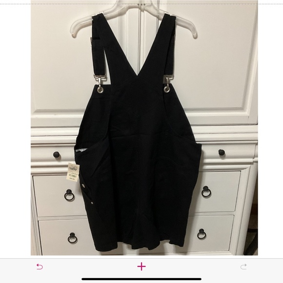 Plus size Ladies black NWT bib denim shorts St. John Bay - Picture 2 of 9